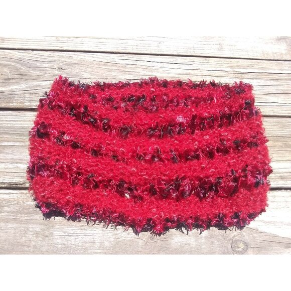 Women's Infinity Scarf Red Feather Boa Cowl Handmade Knit Fluffy Vegan OOAK - Picture 4 of 7